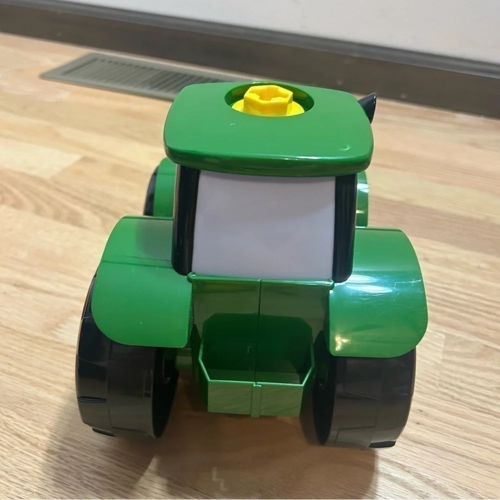 John Deere Build a Johnny Tractor Toy Green Yellow Kids Battery Screwdriver